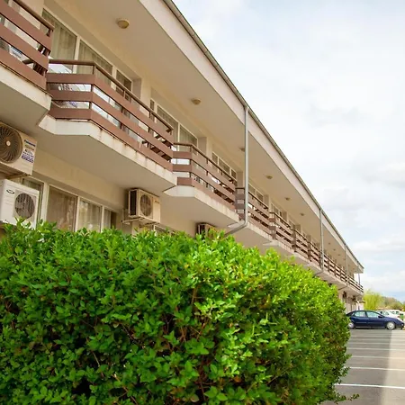 Hostel Arena